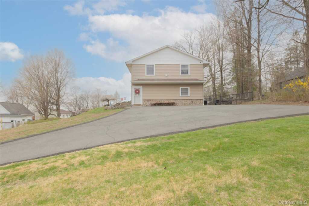 2 Emily Lane, Stony Point, NY 10980 - Photo 3 of 31