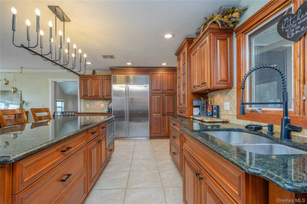 2 Emily Lane, Stony Point, NY 10980 - Photo 7 of 31