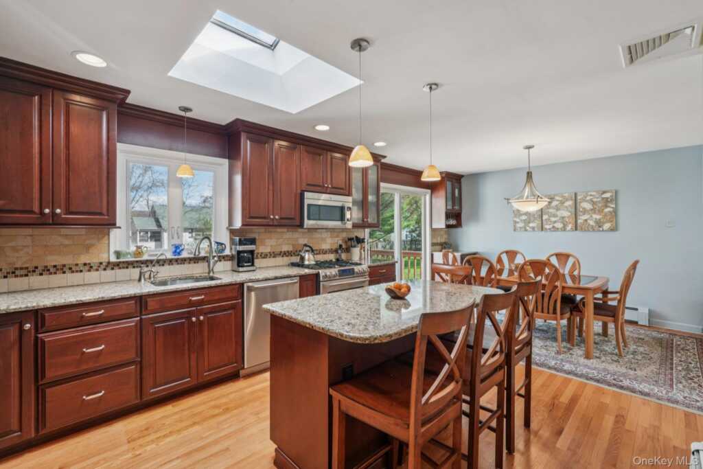 23 Will Rogers Lane, Nanuet, NY 10954 - Photo 13 of 47