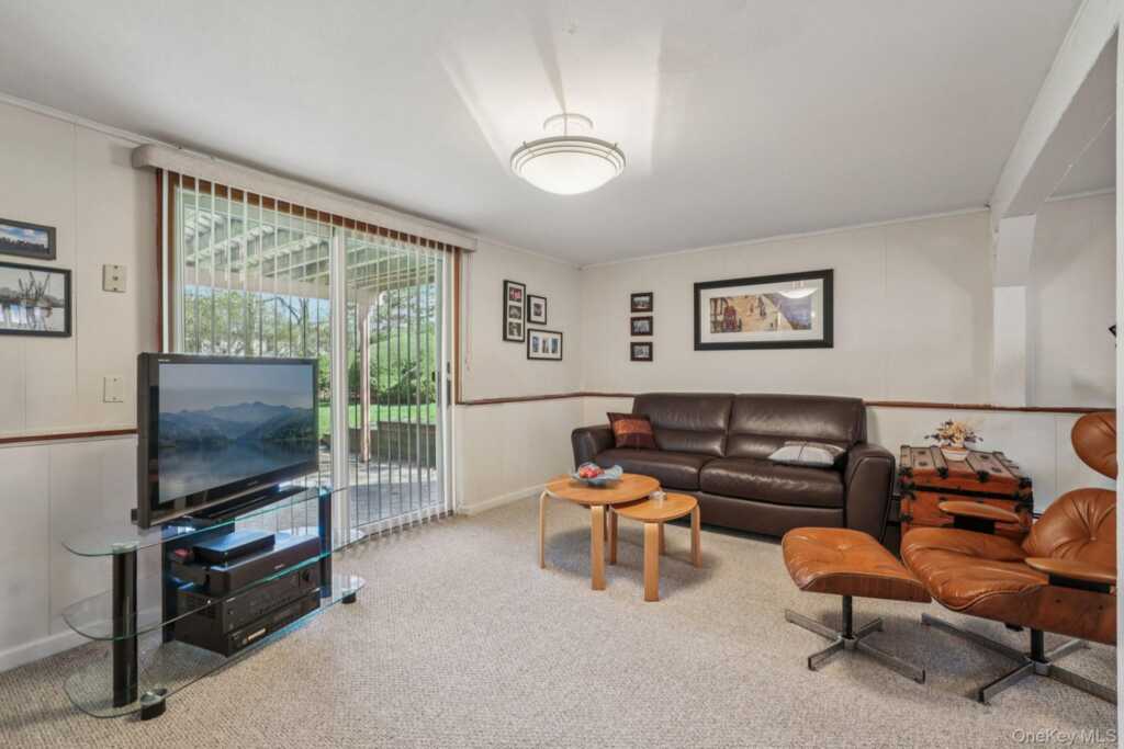 23 Will Rogers Lane, Nanuet, NY 10954 - Photo 32 of 47