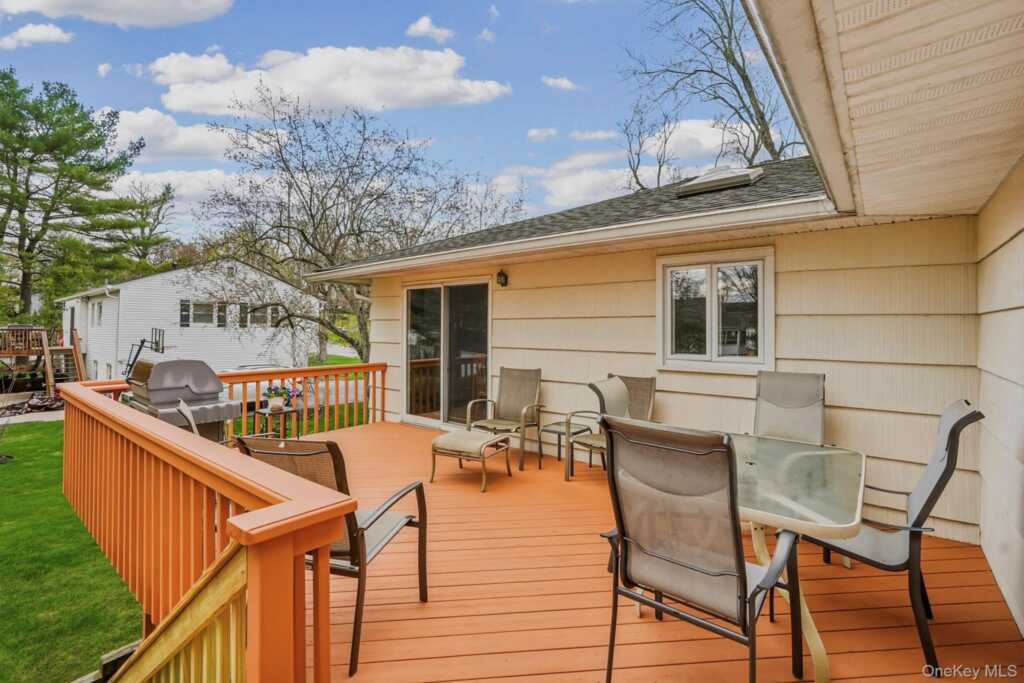 23 Will Rogers Lane, Nanuet, NY 10954 - Photo 37 of 47