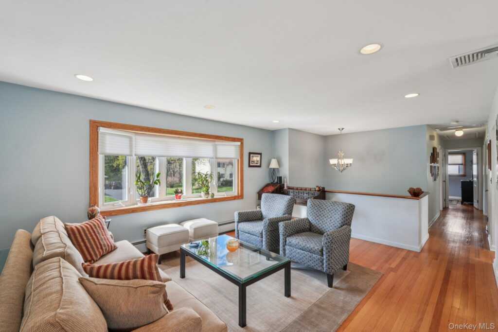 23 Will Rogers Lane, Nanuet, NY 10954 - Photo 4 of 47