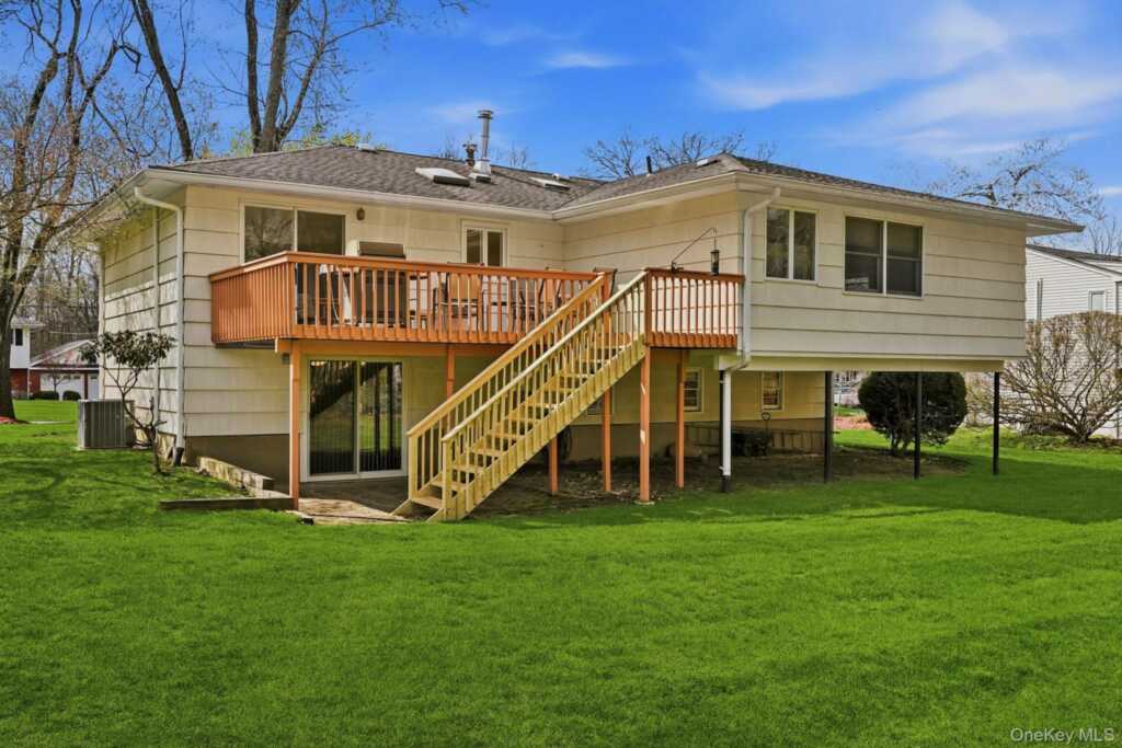 23 Will Rogers Lane, Nanuet, NY 10954 - Photo 42 of 47