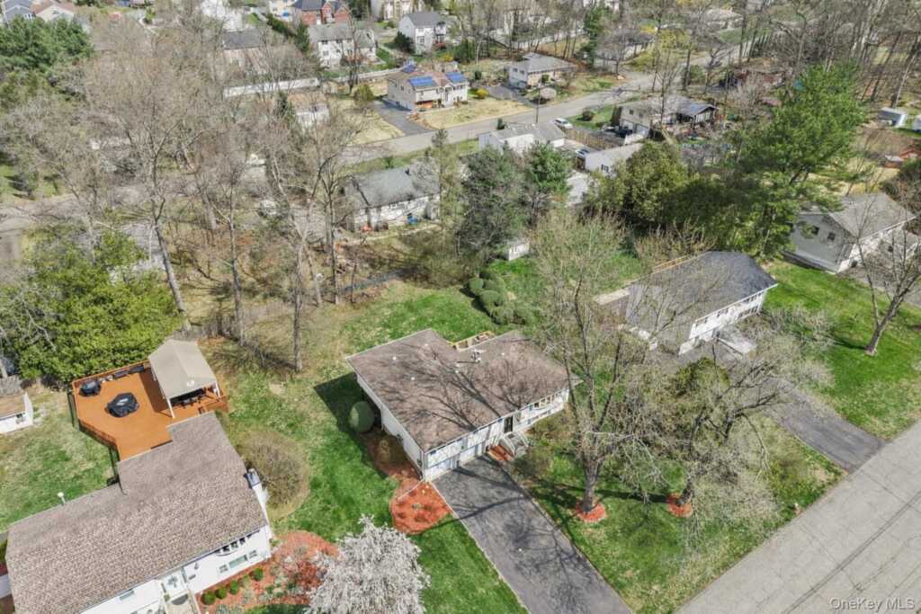 23 Will Rogers Lane, Nanuet, NY 10954 - Photo 43 of 47