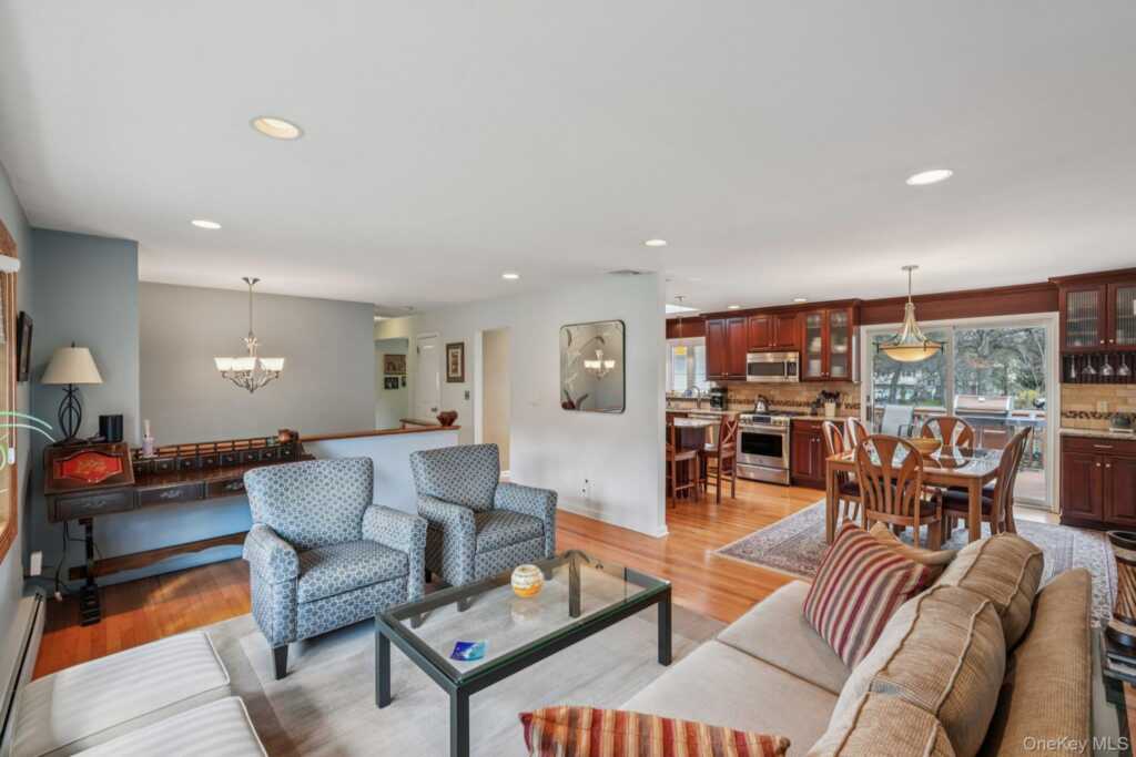 23 Will Rogers Lane, Nanuet, NY 10954 - Photo 7 of 47