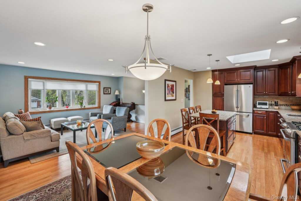 23 Will Rogers Lane, Nanuet, NY 10954 - Photo 8 of 47