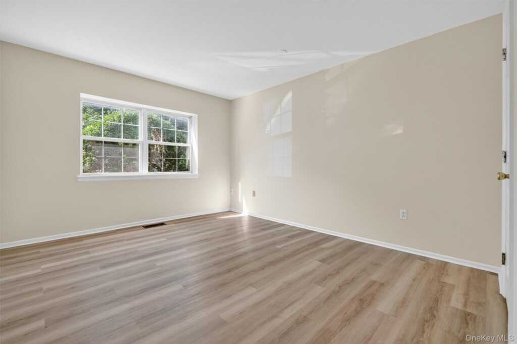 10-12 Chestnut Street, Unit #A105, Suffern, NY 10901 - Photo 19 of 35