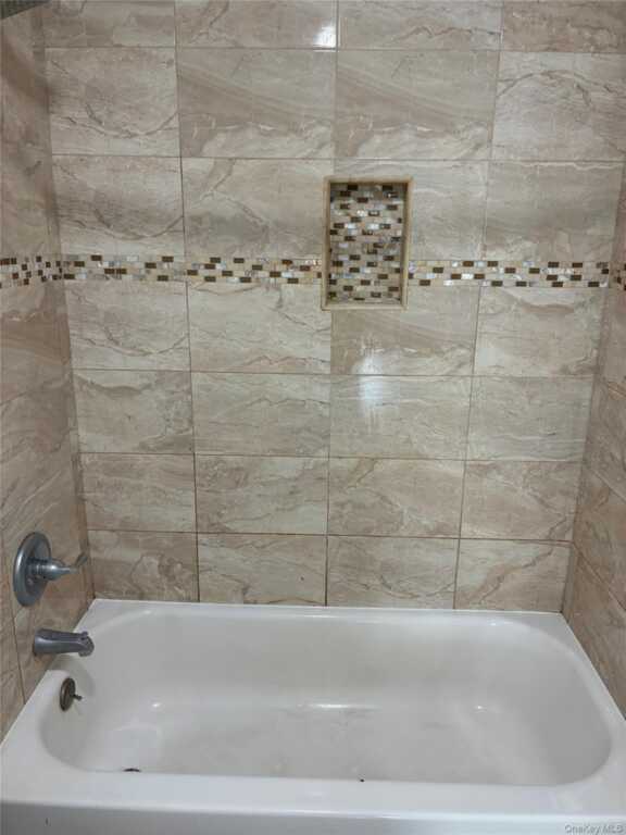 401 Town Hill Road, Unit #1-D, Nanuet, NY 10954 - Photo 12 of 15