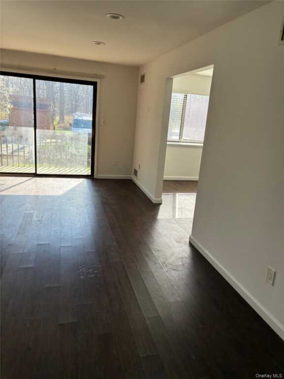 401 Town Hill Road, Unit #1-D, Nanuet, NY 10954 - Photo 8 of 15