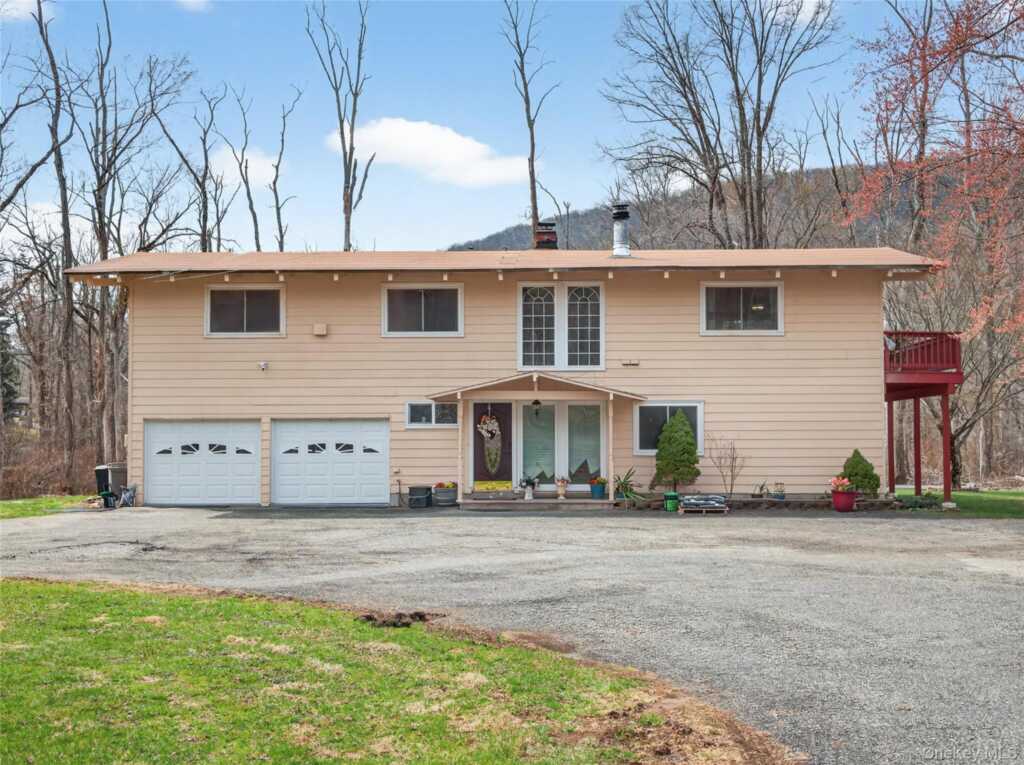 810 Haverstraw Road, Suffern, NY 10901