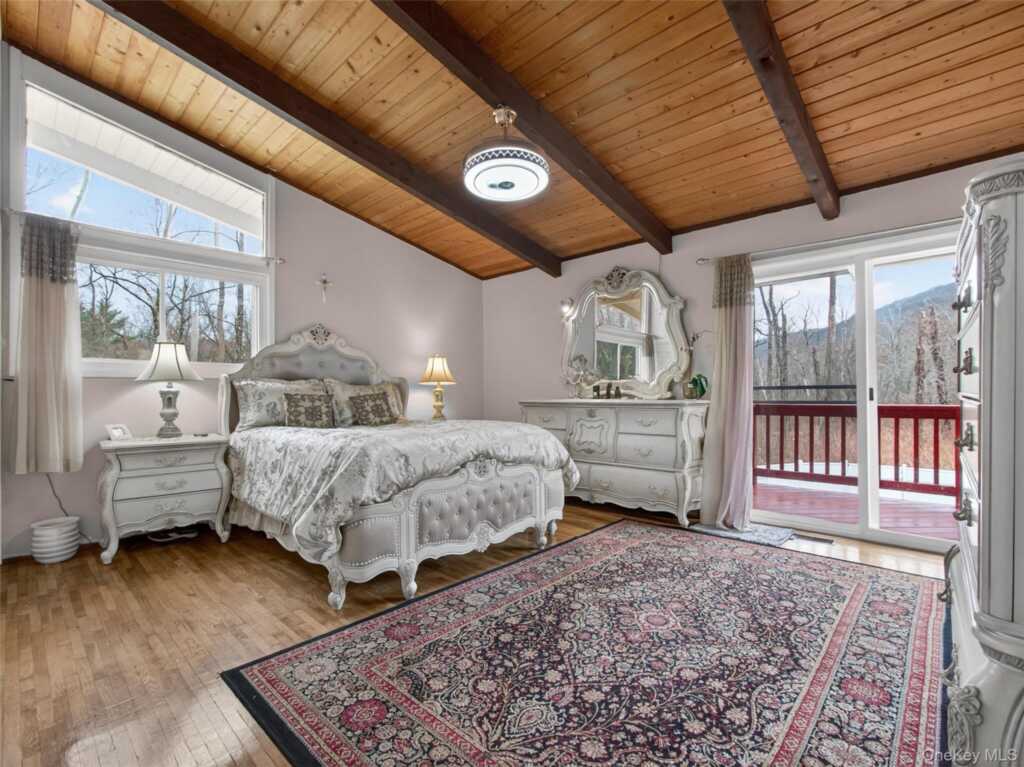 810 Haverstraw Road, Suffern, NY 10901 - Photo 25 of 49