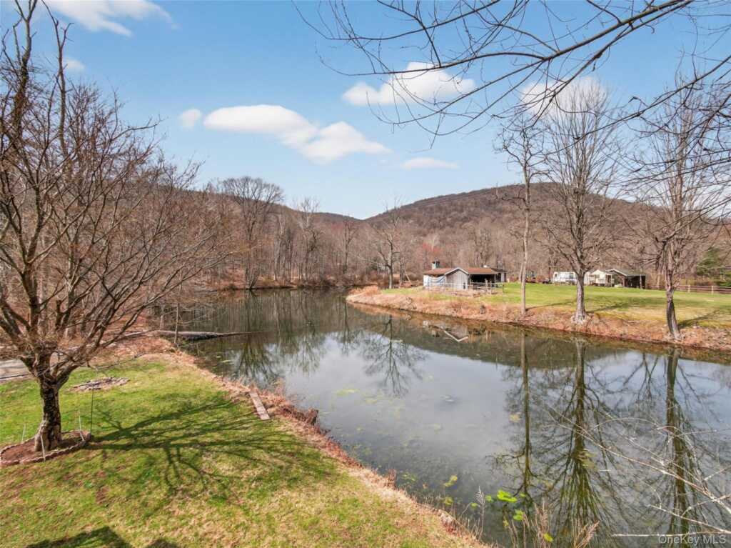 810 Haverstraw Road, Suffern, NY 10901 - Photo 43 of 49