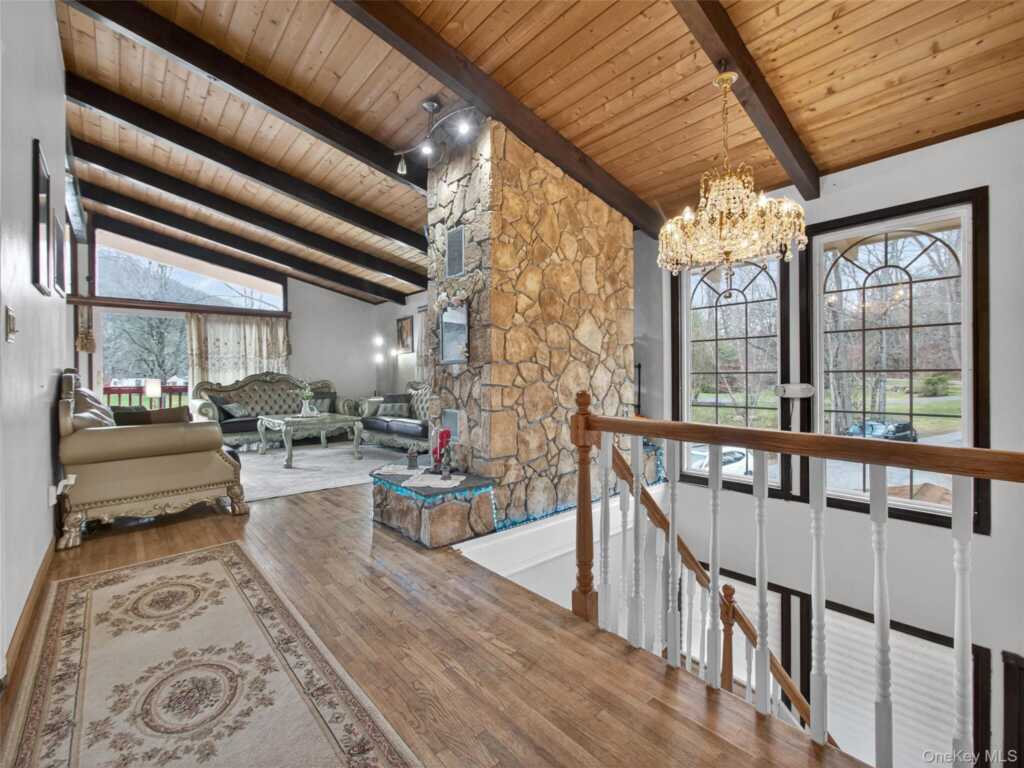 810 Haverstraw Road, Suffern, NY 10901 - Photo 6 of 49