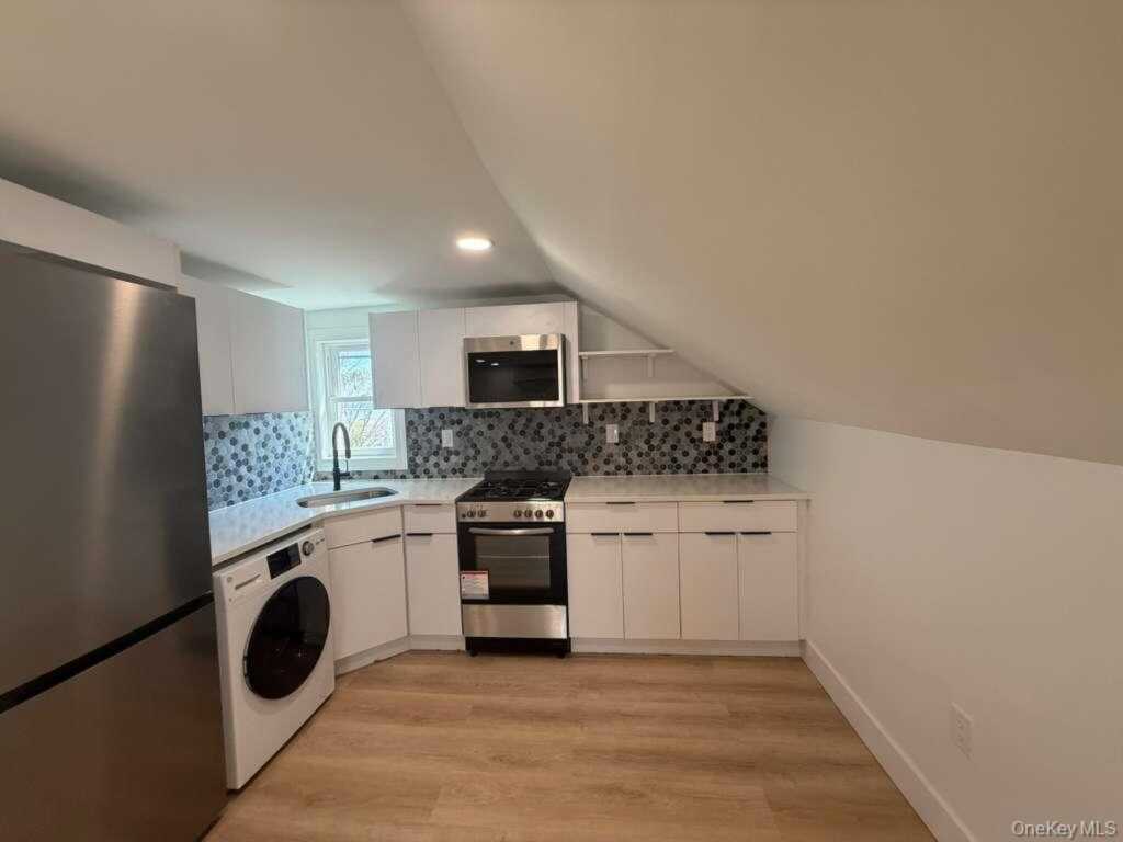 99 Cedar Hill Avenue, Nyack, NY 10960 - Photo 3 of 6