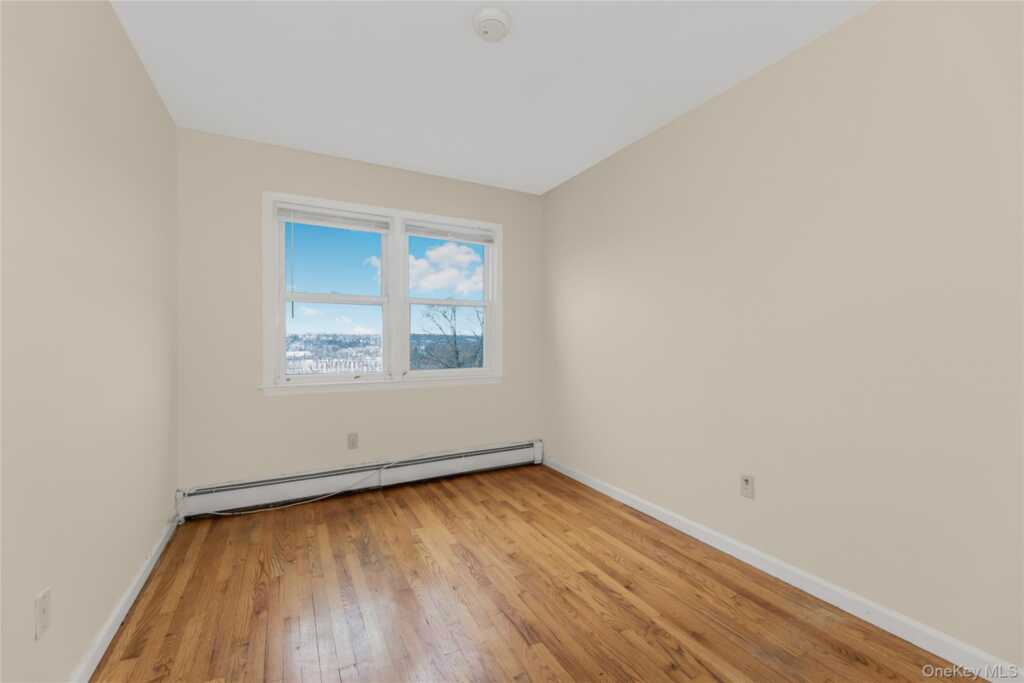 26 Fairview Avenue, White Plains, NY 10603 - Photo 10 of 13