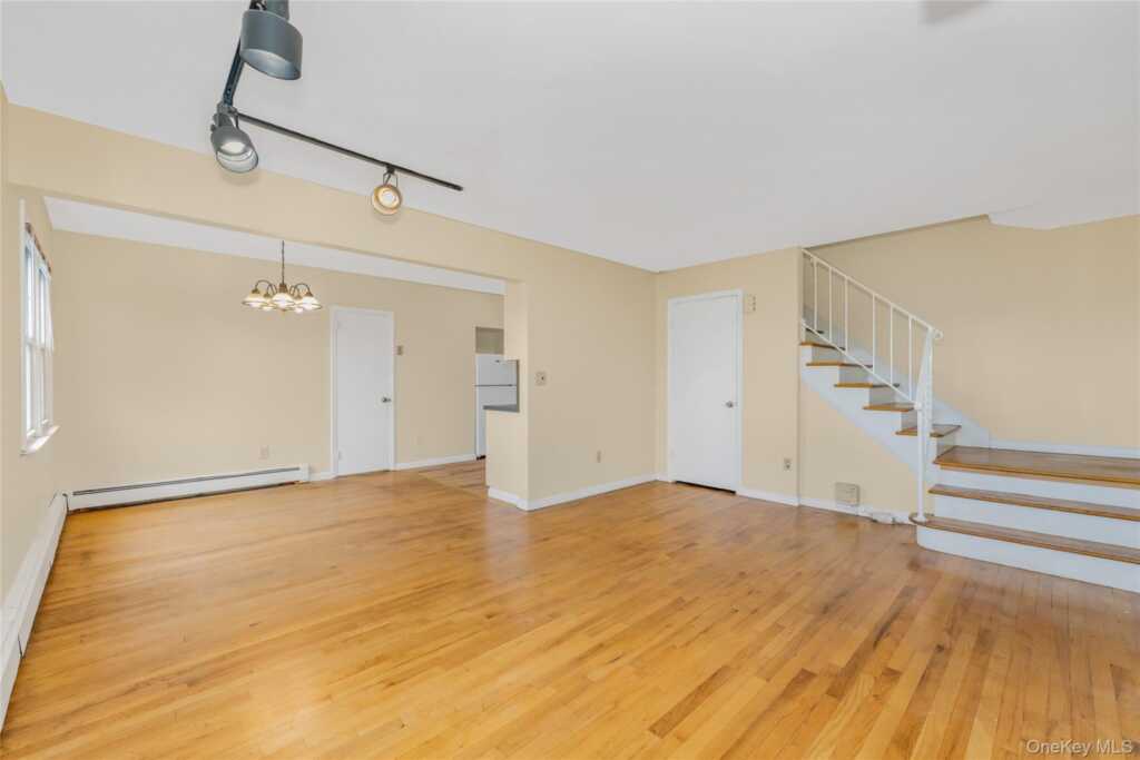 26 Fairview Avenue, White Plains, NY 10603 - Photo 2 of 13