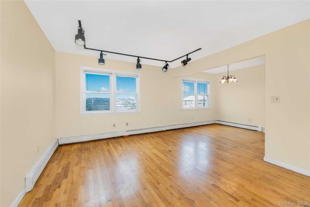 26 Fairview Avenue, White Plains, NY 10603 - Photo 3 of 13