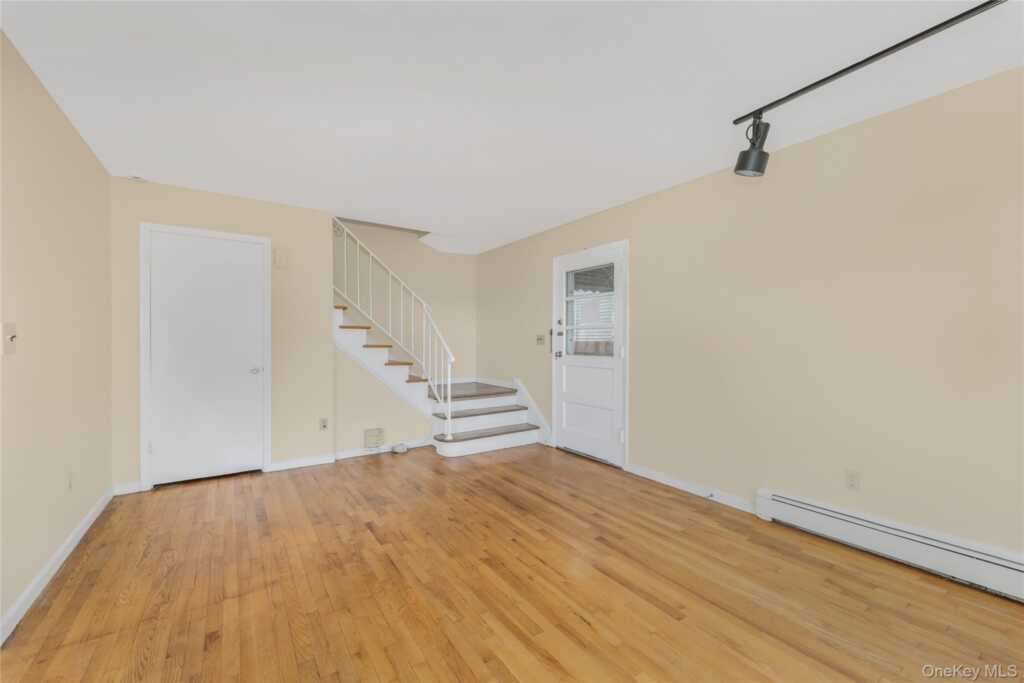 26 Fairview Avenue, White Plains, NY 10603 - Photo 6 of 13