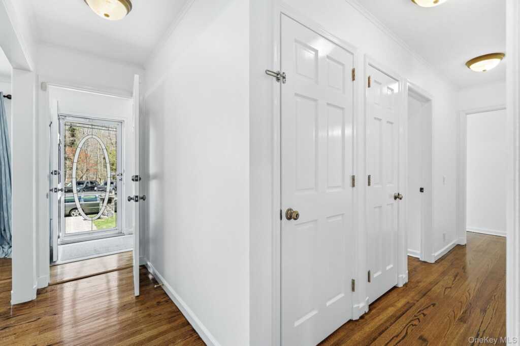 317 Hornidge Road, Rye, NY 10543 - Photo 3 of 21