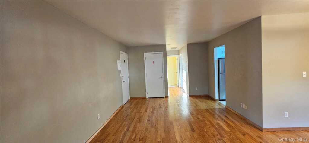 276 Parkside Drive, Suffern, NY 10901 - Photo 2 of 19