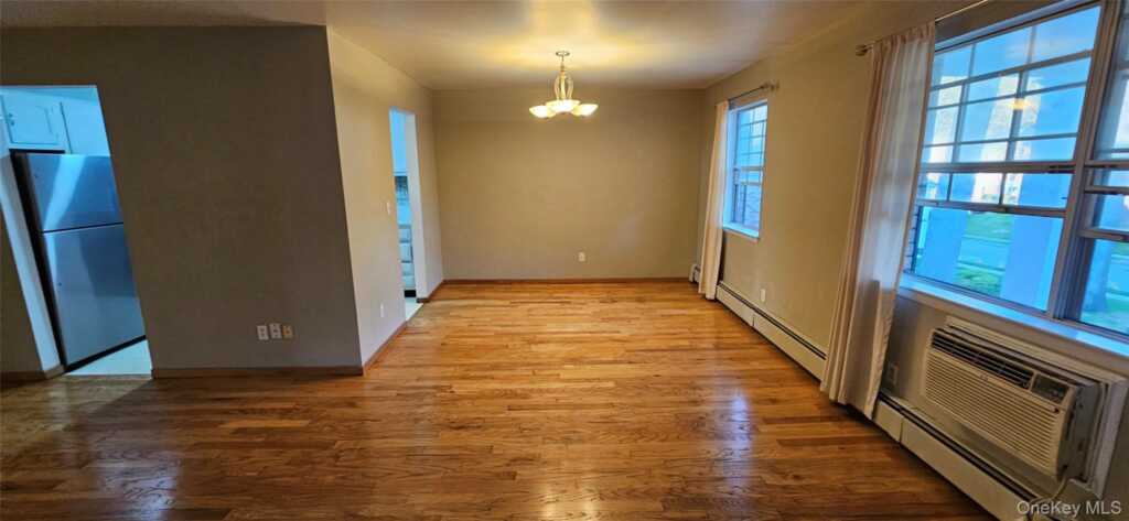 276 Parkside Drive, Suffern, NY 10901 - Photo 4 of 19