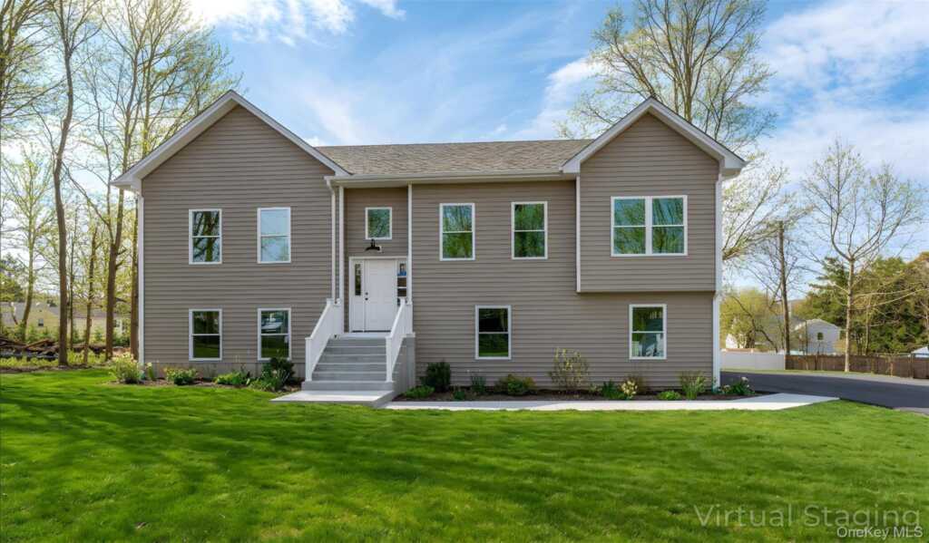 744 9W Route, Valley Cottage, NY 10989 - Photo 2 of 3