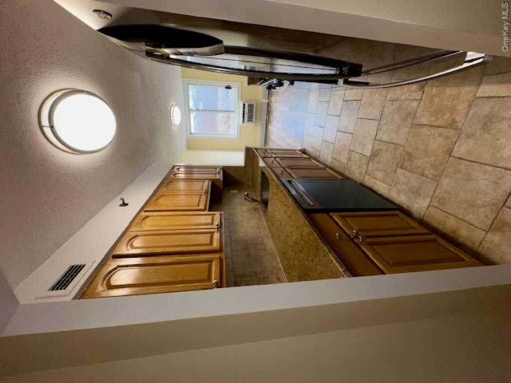 14 Nosband Avenue, Unit #1j, White Plains, NY 10605 - Photo 16 of 35