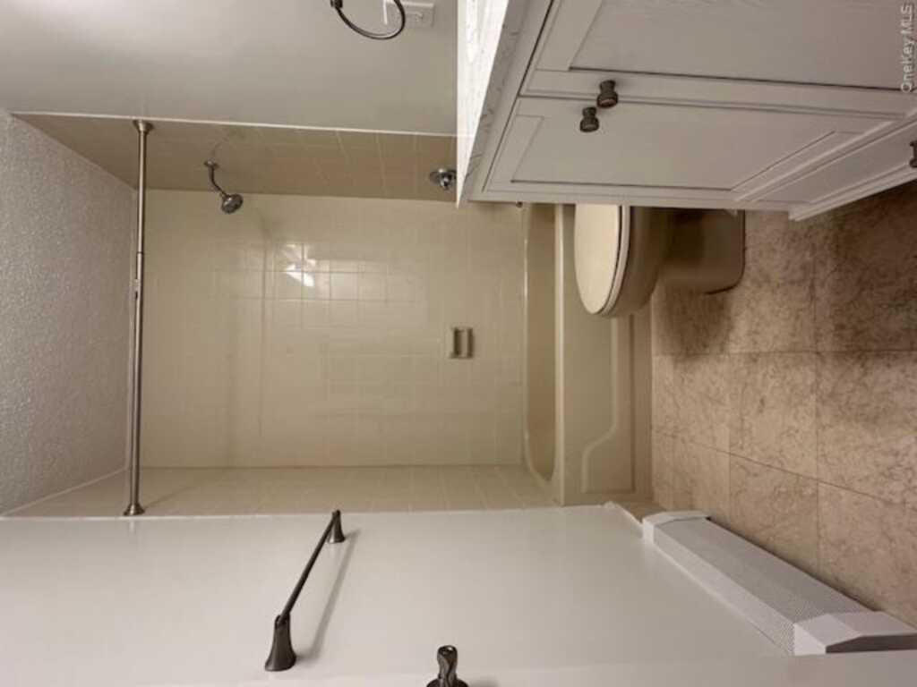 14 Nosband Avenue, Unit #1j, White Plains, NY 10605 - Photo 8 of 35