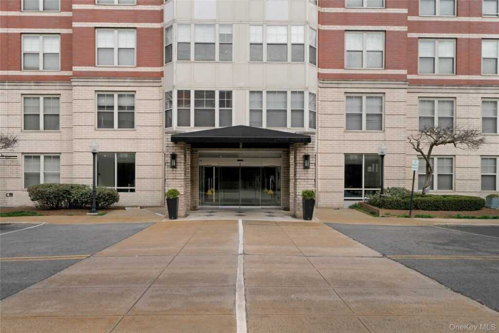 300 Mamaroneck Avenue, Unit #323, White Plains, NY 10604