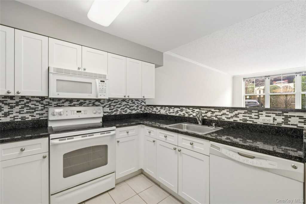 300 Mamaroneck Avenue, Unit #323, White Plains, NY 10604 - Photo 6 of 29