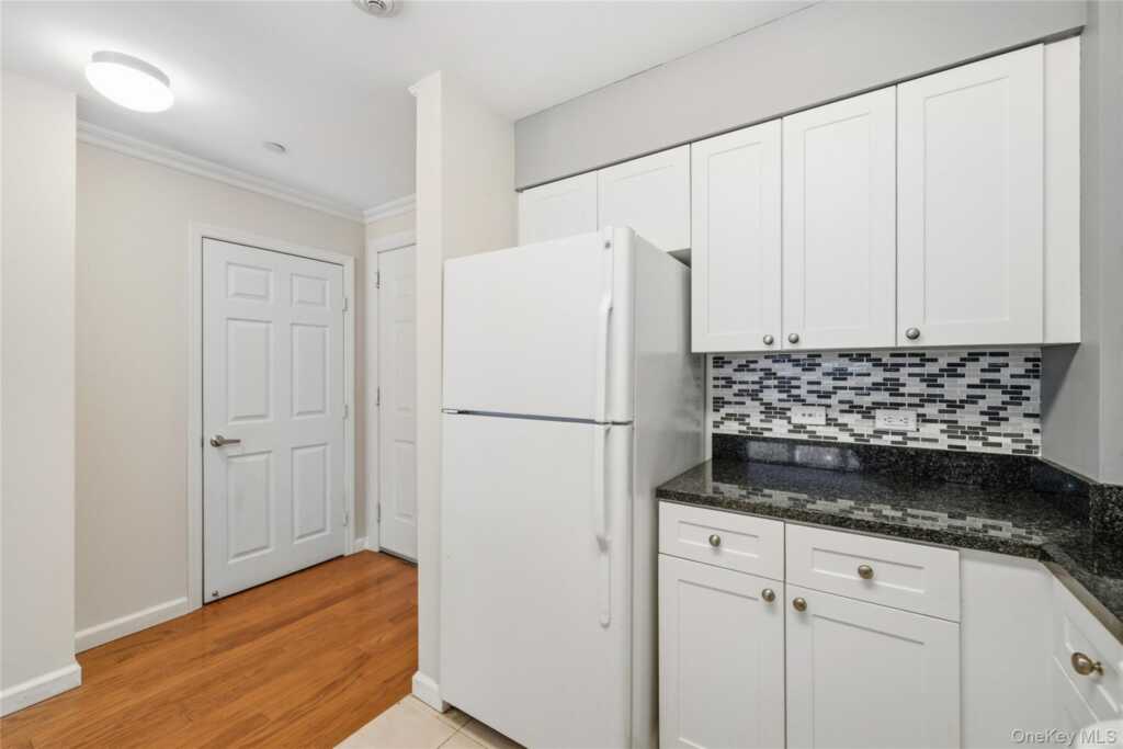 300 Mamaroneck Avenue, Unit #323, White Plains, NY 10604 - Photo 8 of 29