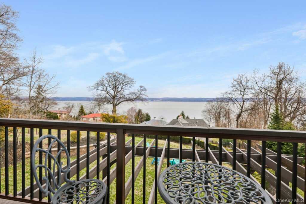 2 Tompkins Court, Nyack, NY 10960 - Photo 25 of 45