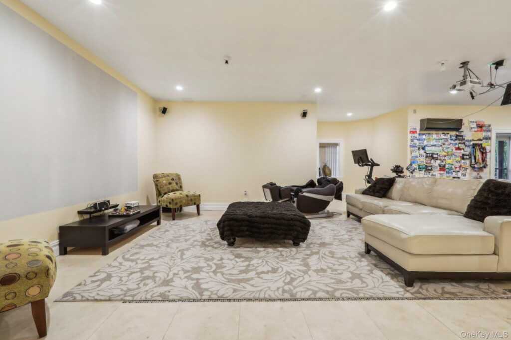 2 Tompkins Court, Nyack, NY 10960 - Photo 34 of 45
