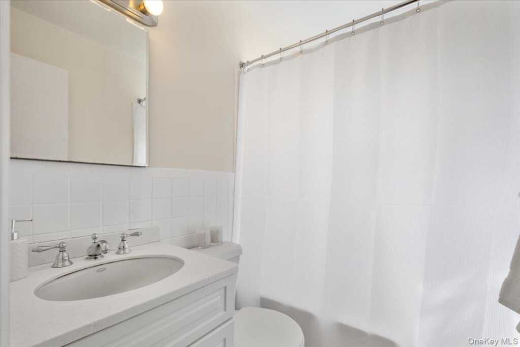 53 Jennings Road, White Plains, NY 10605 - Photo 12 of 23