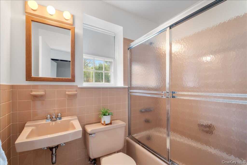 53 Jennings Road, White Plains, NY 10605 - Photo 16 of 23
