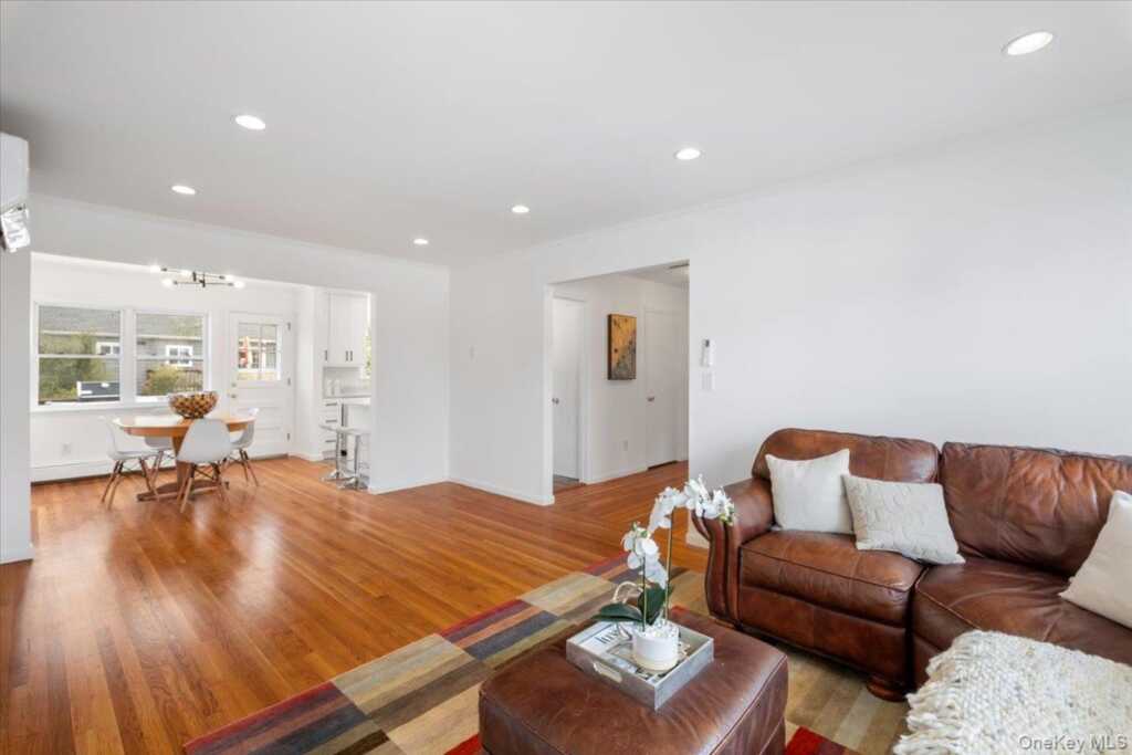 53 Jennings Road, White Plains, NY 10605 - Photo 9 of 23