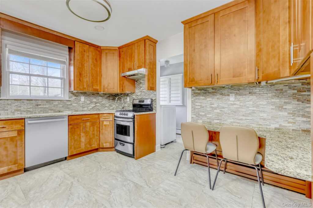 1 Cottage Lane, Suffern, NY 10901 - Photo 7 of 24