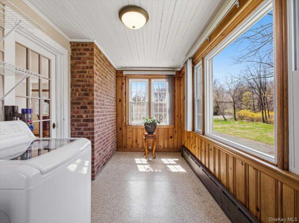 311 Willow Grove Road, Stony Point, NY 10980 - Photo 9 of 42