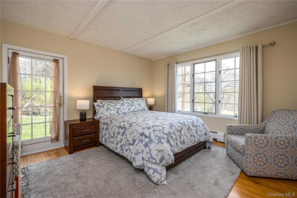 40 Graney Court, Pearl River, NY 10965 - Photo 14 of 24