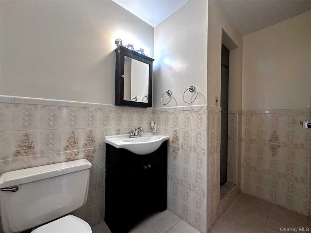 25 Acacia, Unit #1, New Rochelle, NY 10805 - Photo 10 of 24