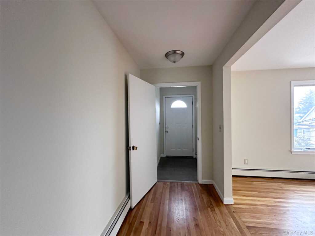 25 Acacia, Unit #1, New Rochelle, NY 10805 - Photo 3 of 24