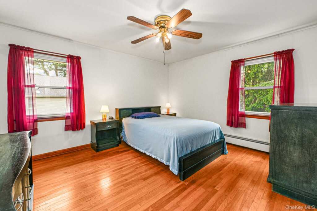 32 Chase Avenue, White Plains, NY 10606 - Photo 14 of 39