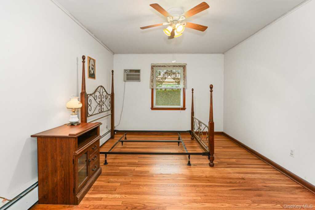 32 Chase Avenue, White Plains, NY 10606 - Photo 20 of 39