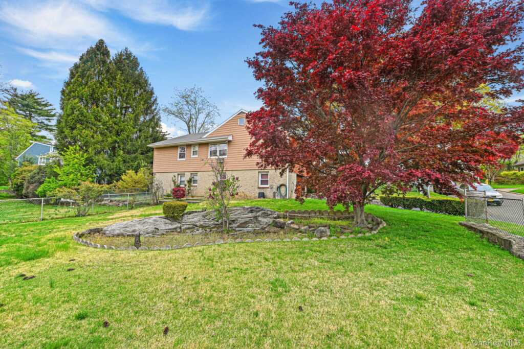 32 Chase Avenue, White Plains, NY 10606 - Photo 35 of 39