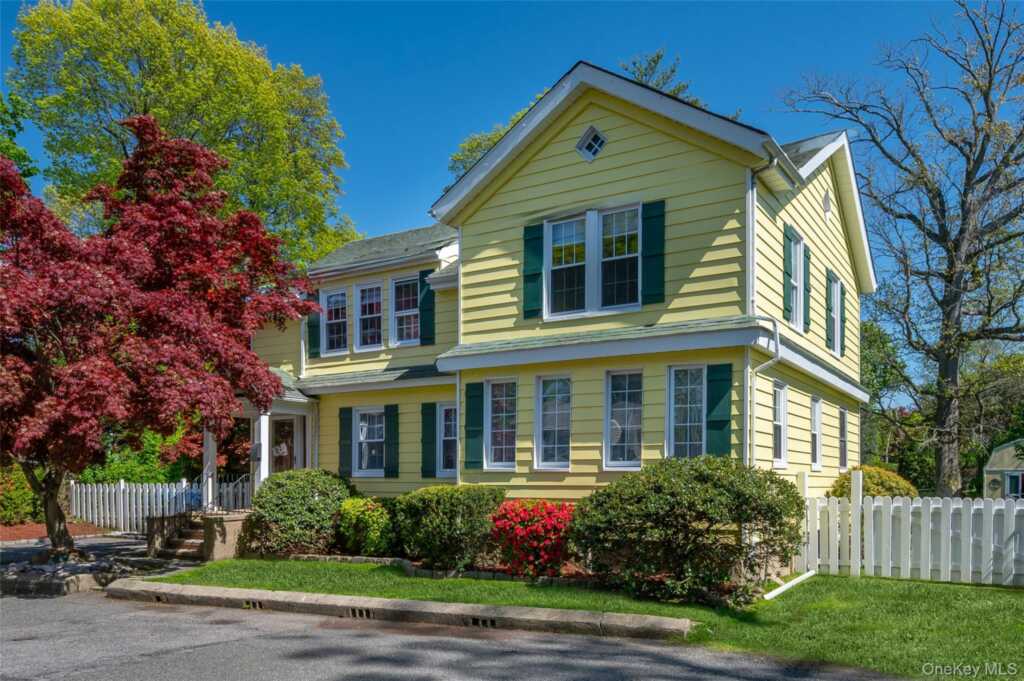 1 Pembroke Street, New Rochelle, NY 10801 - Photo 2 of 47
