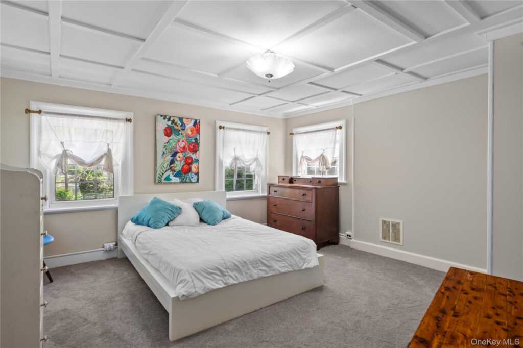 1 Pembroke Street, New Rochelle, NY 10801 - Photo 25 of 47