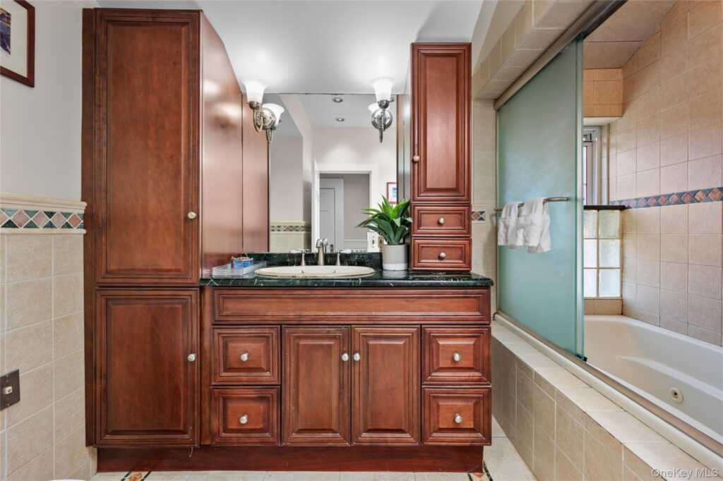 1 Pembroke Street, New Rochelle, NY 10801 - Photo 27 of 47