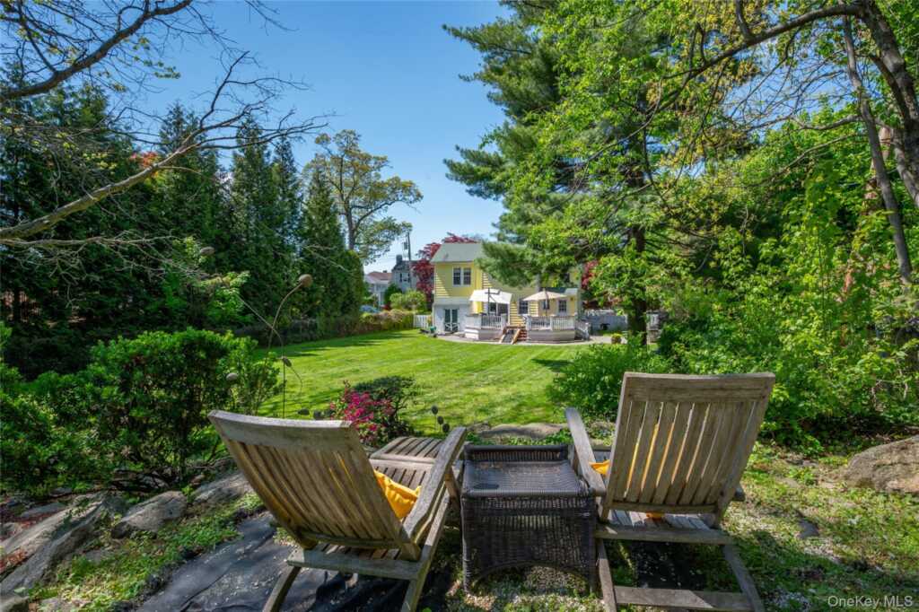1 Pembroke Street, New Rochelle, NY 10801 - Photo 39 of 47