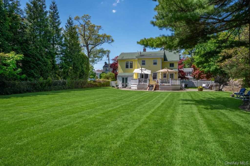 1 Pembroke Street, New Rochelle, NY 10801 - Photo 40 of 47