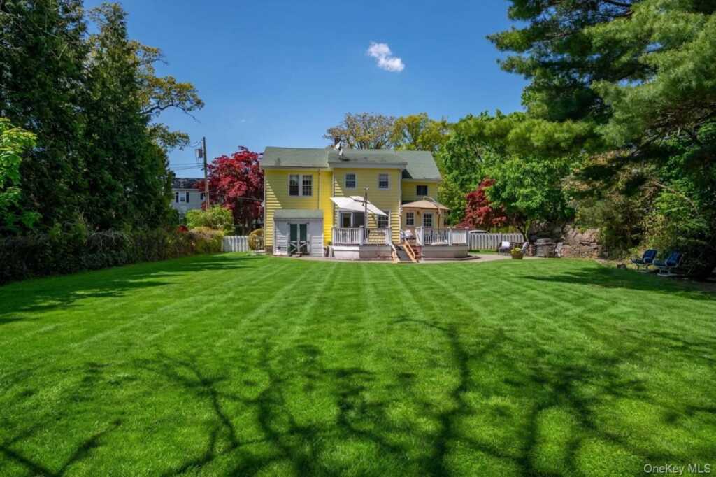 1 Pembroke Street, New Rochelle, NY 10801 - Photo 43 of 47